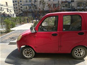 四轮电动车，闲置中，低价出售。联系电话15944663266